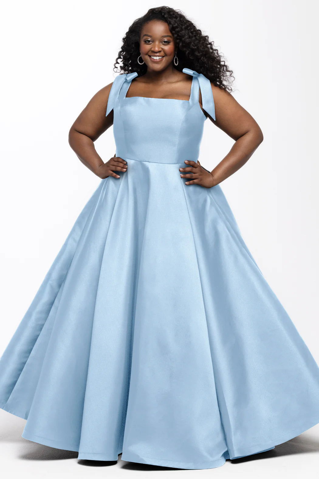 Square-Neck Bow-Strap Ballgown Light blue 